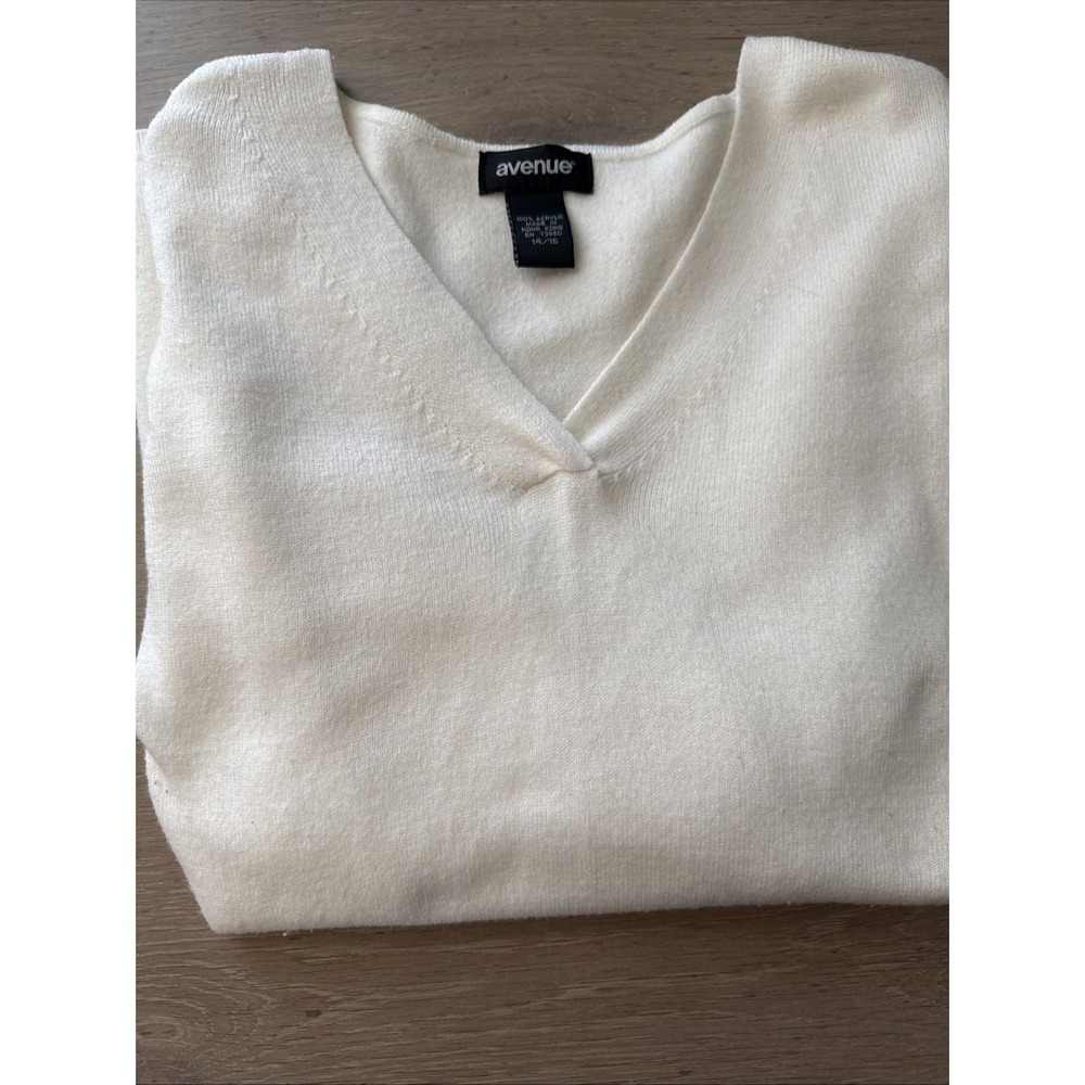 Women's White Avenue Sweater 14/16 1X  Plus Size‎ 100% Acrylic
